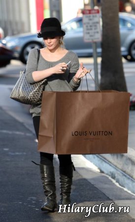    "Louis Vuitton"